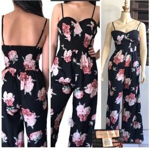 Band of Gypsies Spaghetti Strap Black Large Floral Jumpsuit Women’s Size Small